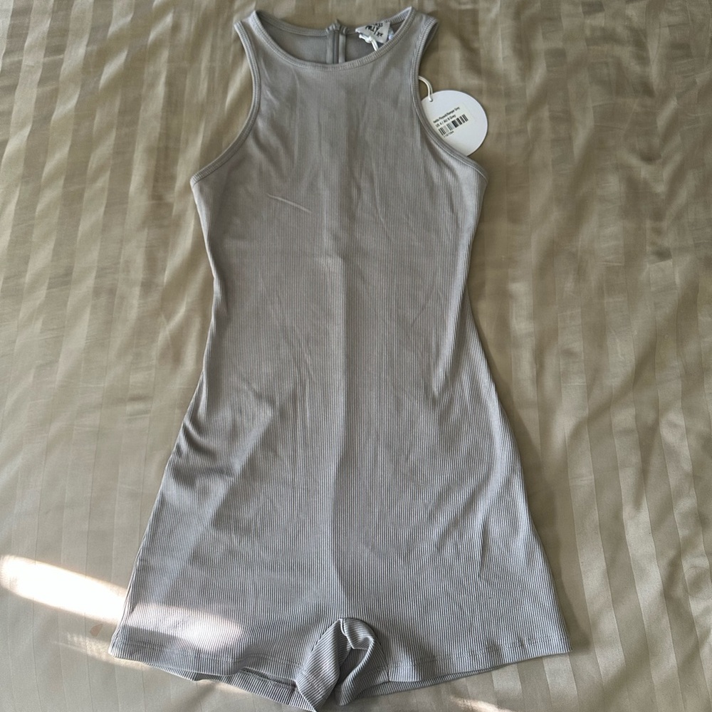 NWT Princess Polly Grey Romper Size US 4 - Picture 5 of 7